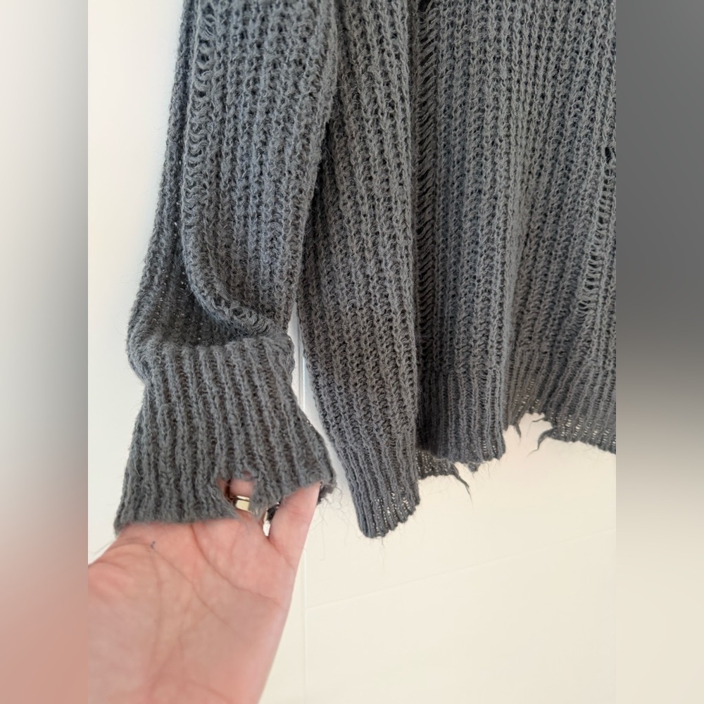 Urban Outfitters Oversized Alston Distressed Knit Pullover Sweater, size small. - Picture 7 of 11